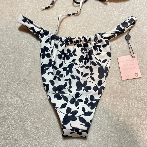 SKATIE Ella top and Bobbi thick band bottom in Greenwich 🖤